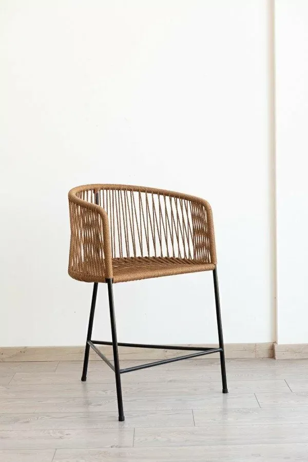Combo-Gervasoni-Reducido-MARRON~-2-sillas---1-mesa-con-vidrio