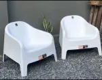 2-Sillones-SKARPO---Mesa-color-BLANCO