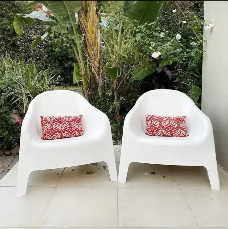 2-Sillones-SKARPO---Mesa-color-BLANCO