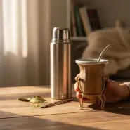 Mate Vuelo De Calabaza Forrado En Cuero Crudo con posa mate